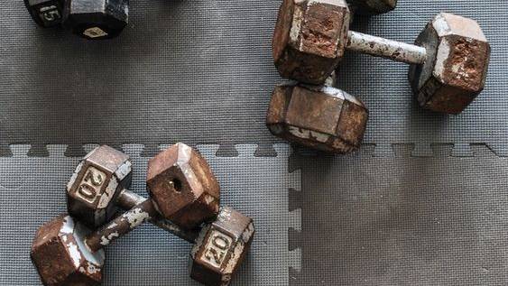 weights rusting